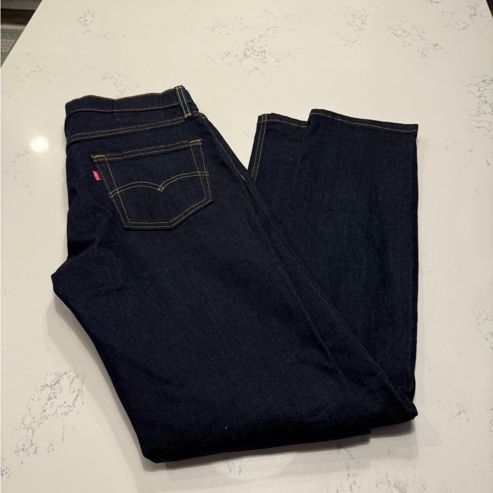 Levi's Dark rinse Jeans with stretch